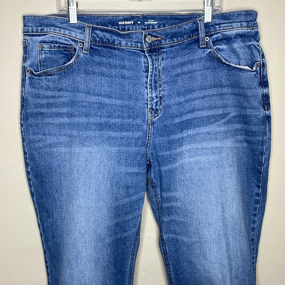 OLD NAVY Blue Jeans Mid Rise BOYFRIEND Medium Wash Skinny Leg 5 Pocket Denim 16
